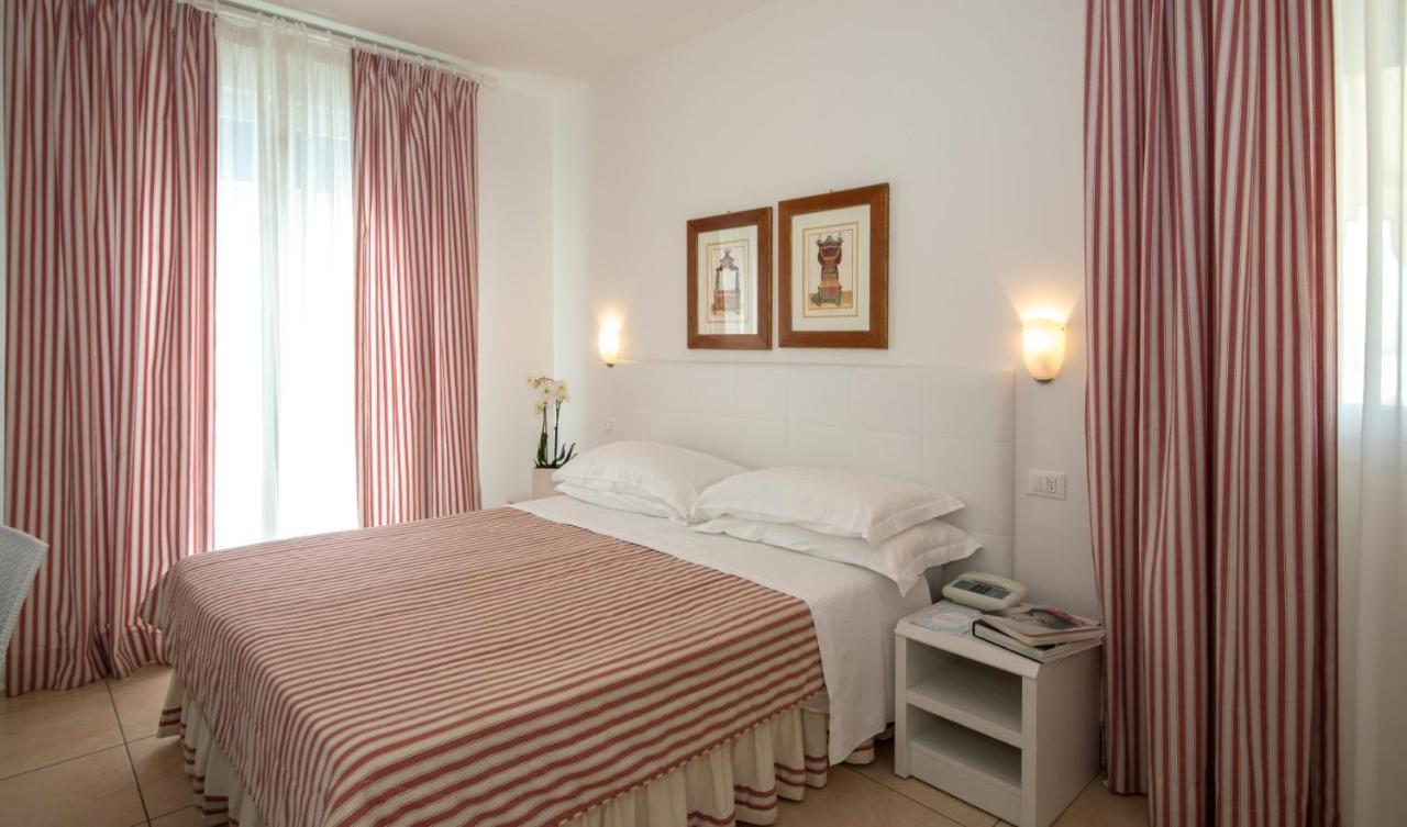 Hotel Plaza Esplanade Lido di Jesolo Bagian luar foto