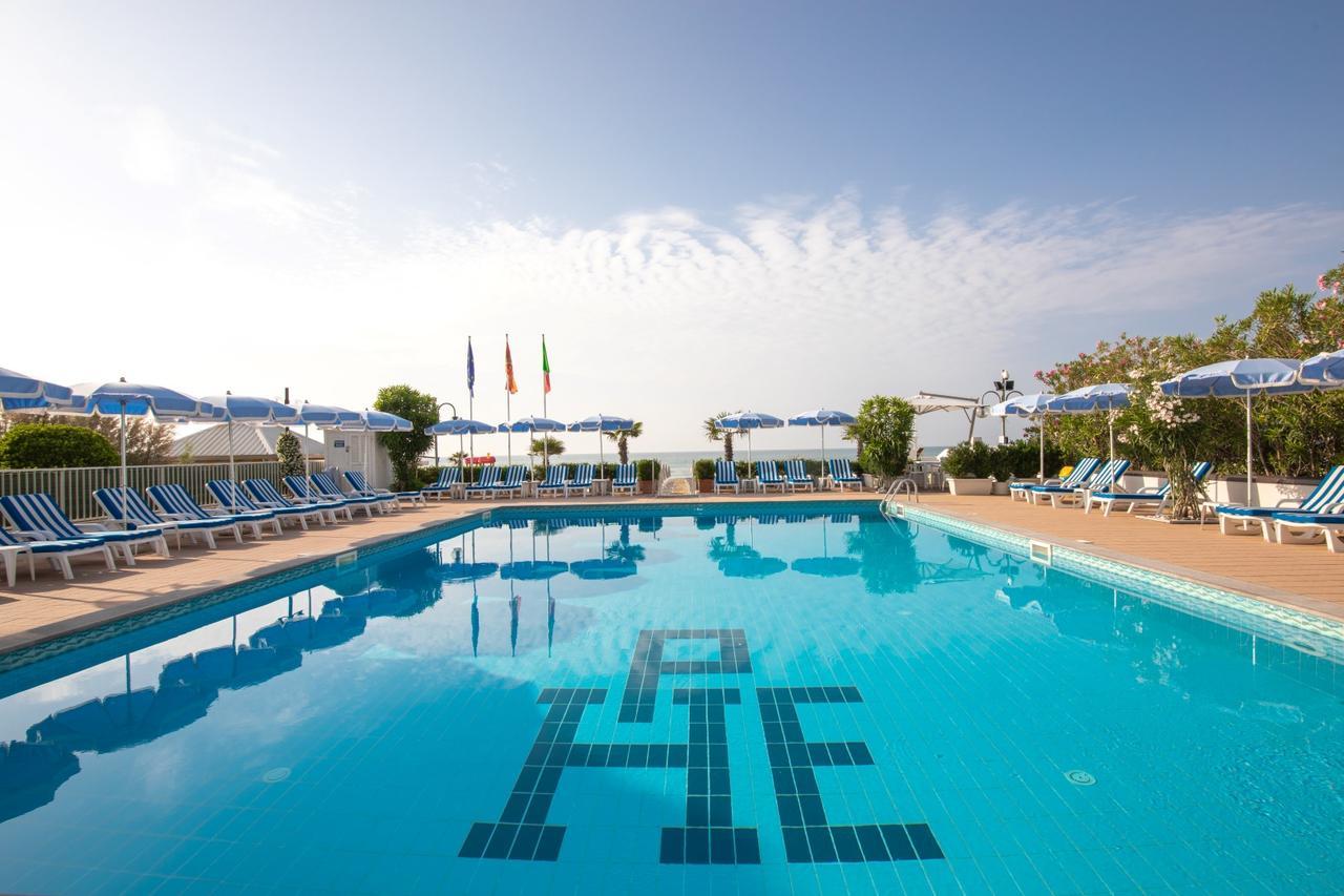 Hotel Plaza Esplanade Lido di Jesolo Bagian luar foto