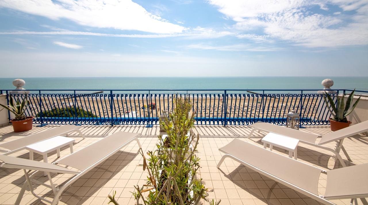 Hotel Plaza Esplanade Lido di Jesolo Bagian luar foto
