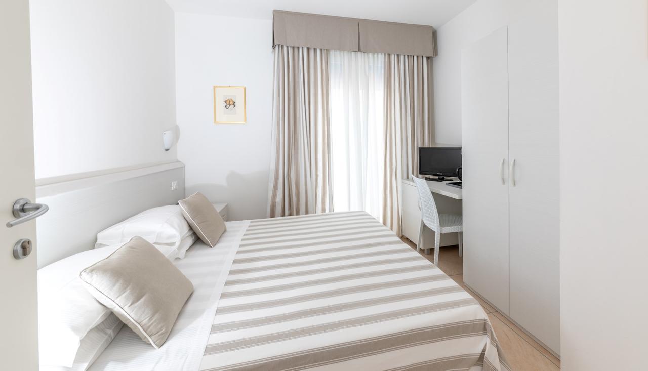Hotel Plaza Esplanade Lido di Jesolo Bagian luar foto