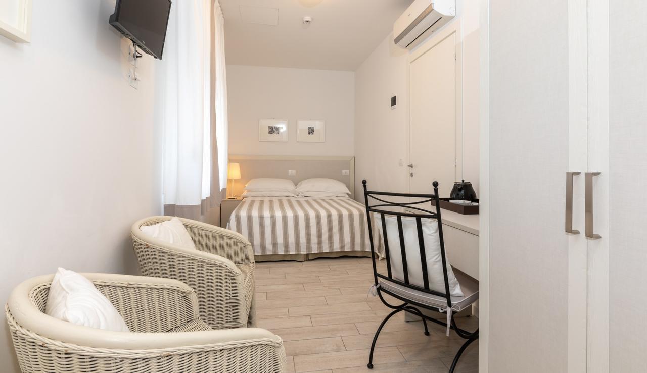 Hotel Plaza Esplanade Lido di Jesolo Bagian luar foto