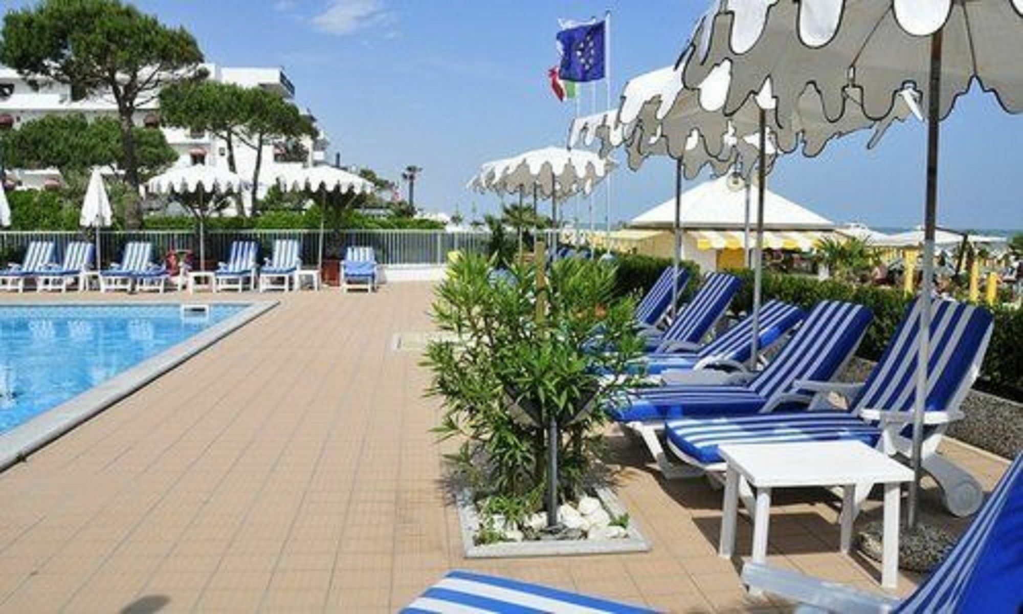 Hotel Plaza Esplanade Lido di Jesolo Bagian luar foto